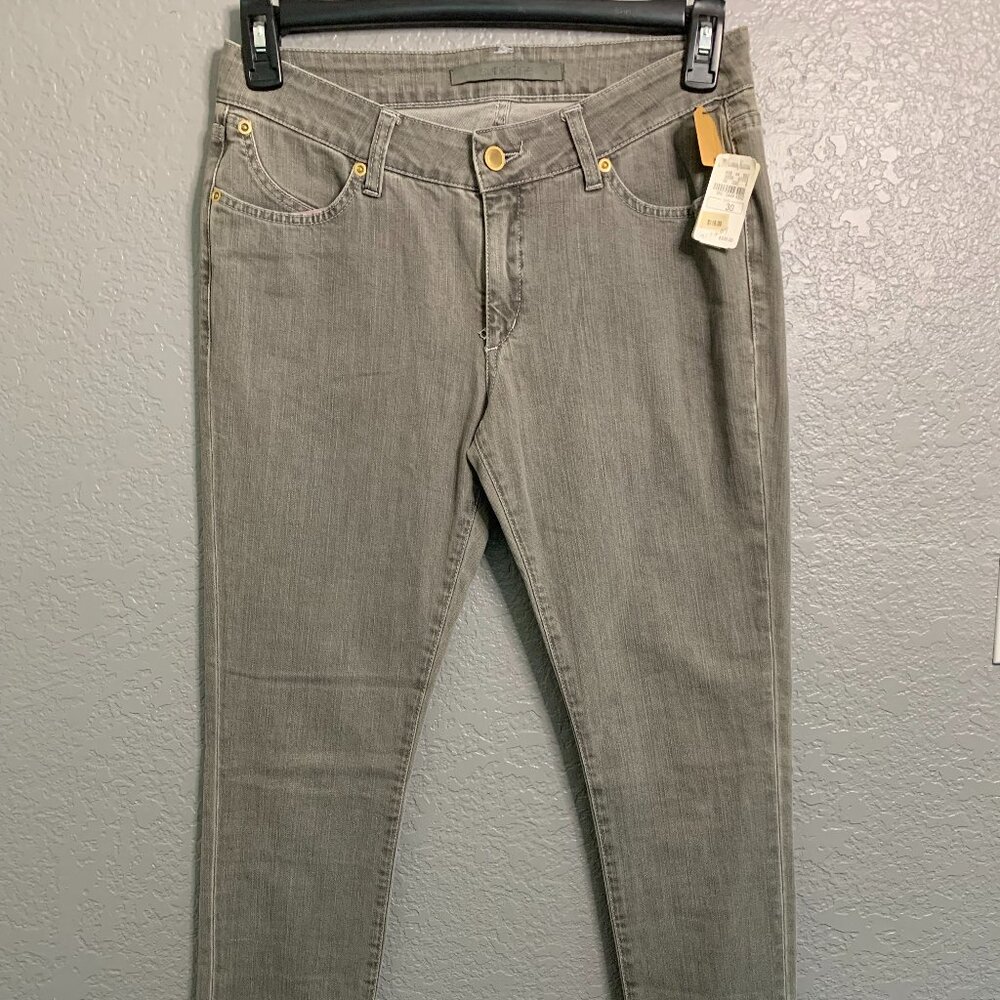 NWT Superfine Women's Straight Fit Mid Rise Jeans Light Wash Gray Denim Size 30